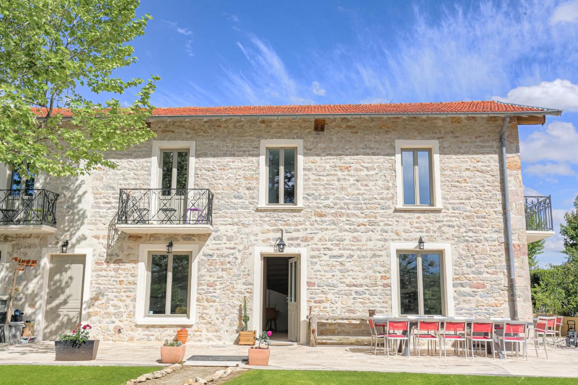 Villa Charmante Maison Avec Piscine Proche Lyon Dardilly Exterior foto